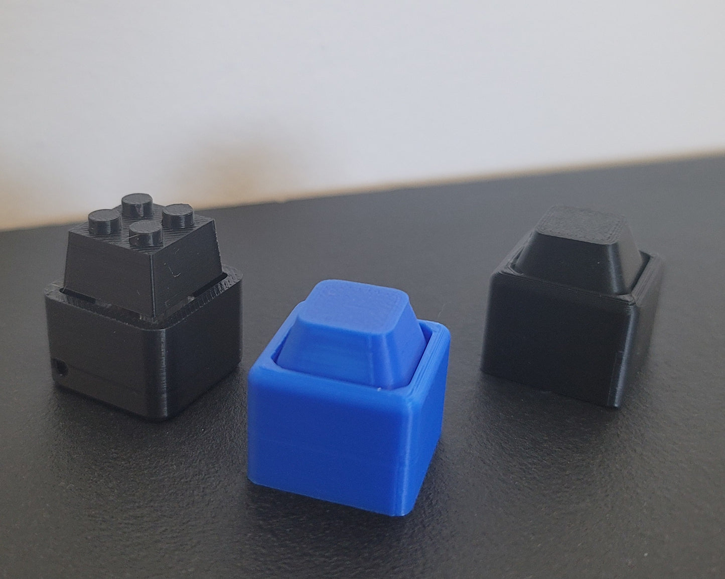 Building Brick Type Fidget Clicker